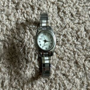 Women’s vintage dainty silver bracelet watch fits an XS wrist measurements shown